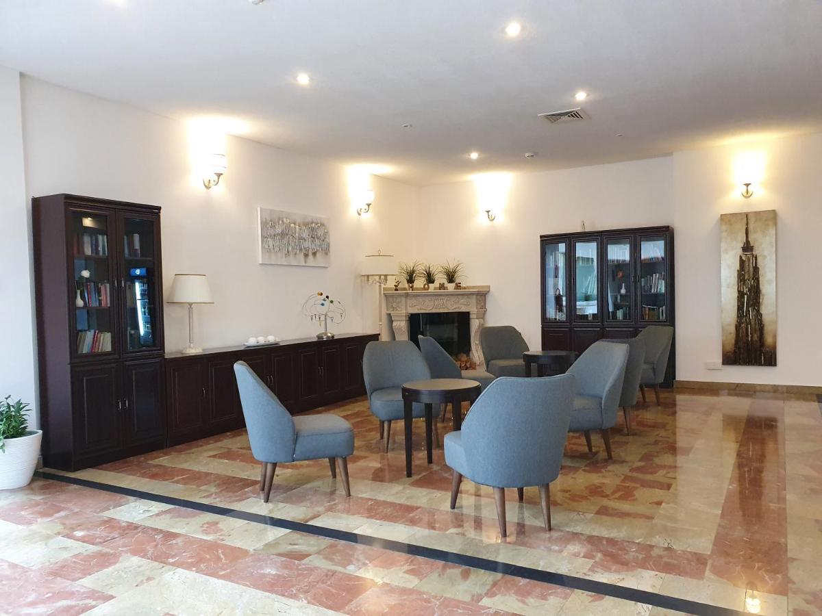 הופהיים אם טאונוס Hotel Pause מראה חיצוני תמונה