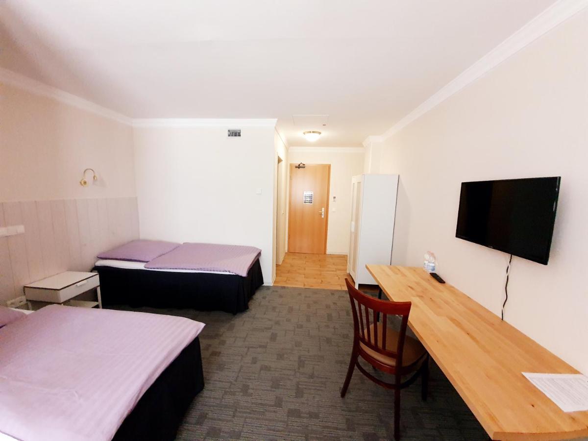 הופהיים אם טאונוס Hotel Pause מראה חיצוני תמונה